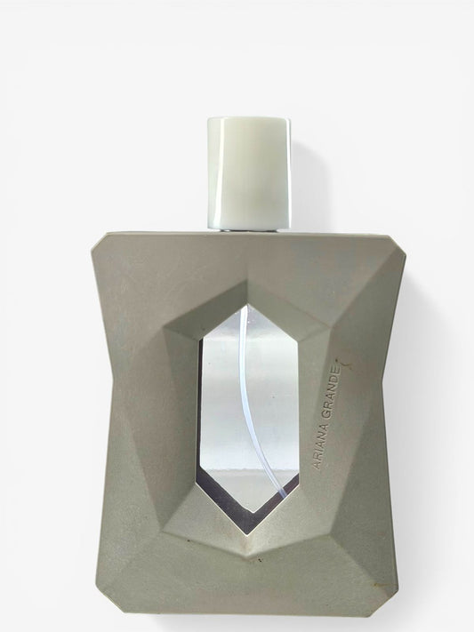 ARIANA GRANDE - GOD IS A WOMAN