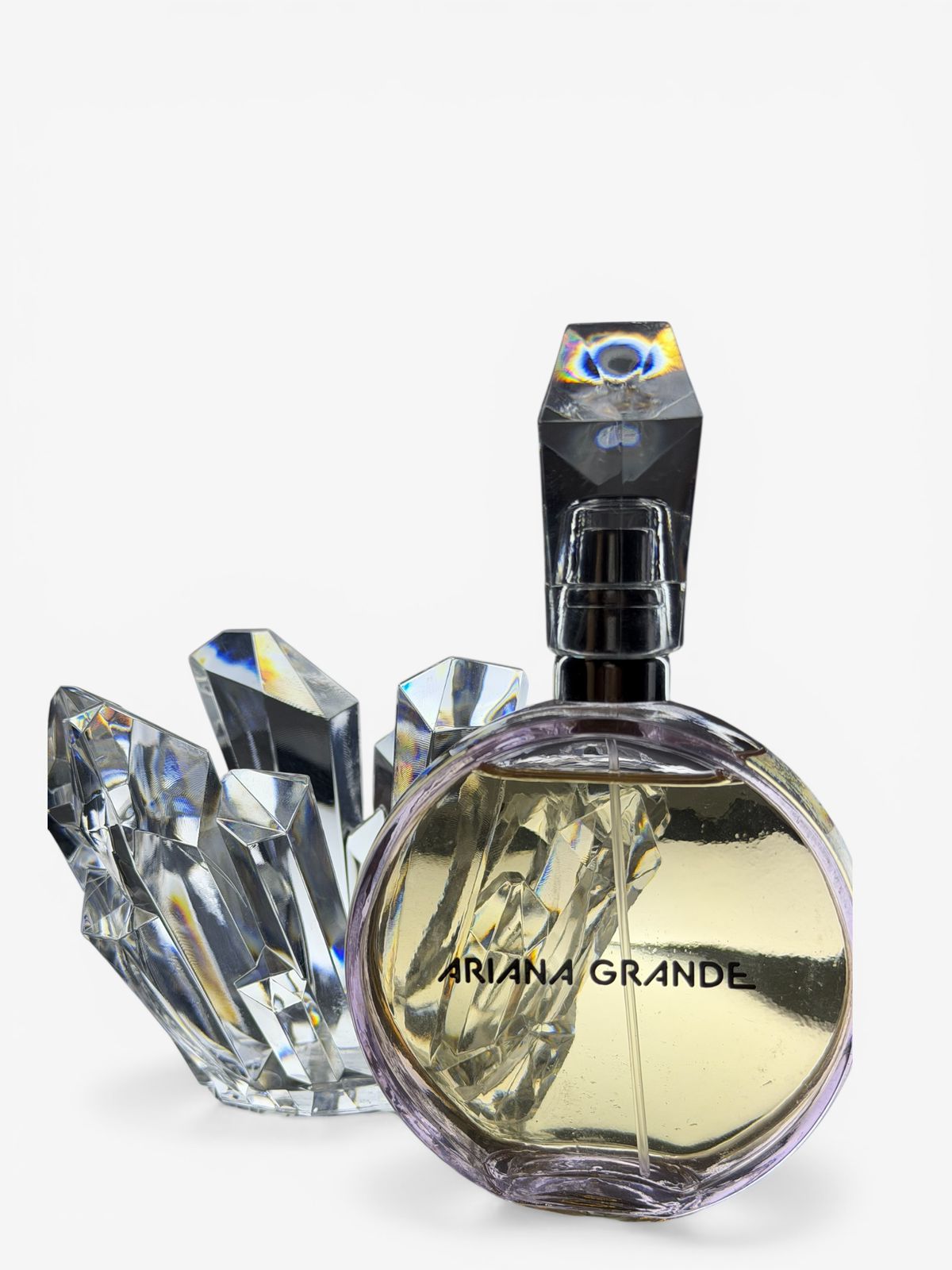 ARIANA GRANDE - R.E.M.